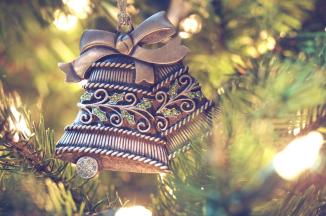 Picture of Christmas Ornament ~   *Snow3*    *Snow5*   *Snow4*
 *Snow5*   *Snow3*  
     Ringing In 
 A Spectacular And 
 Joyous New year     
  *Snow1*   *Space*    *Snow2*   *Bell*   *Snow1*
  *Bell*   *Snow1*   *Space*   *Snow1*   *Bell*     

 
*Snow2*

 
 





 